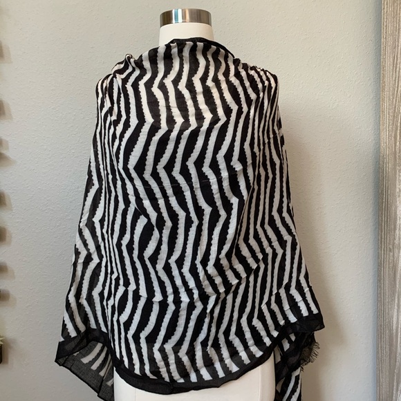 Marc by Marc Jacobs Scarf - Picture 3 of 3